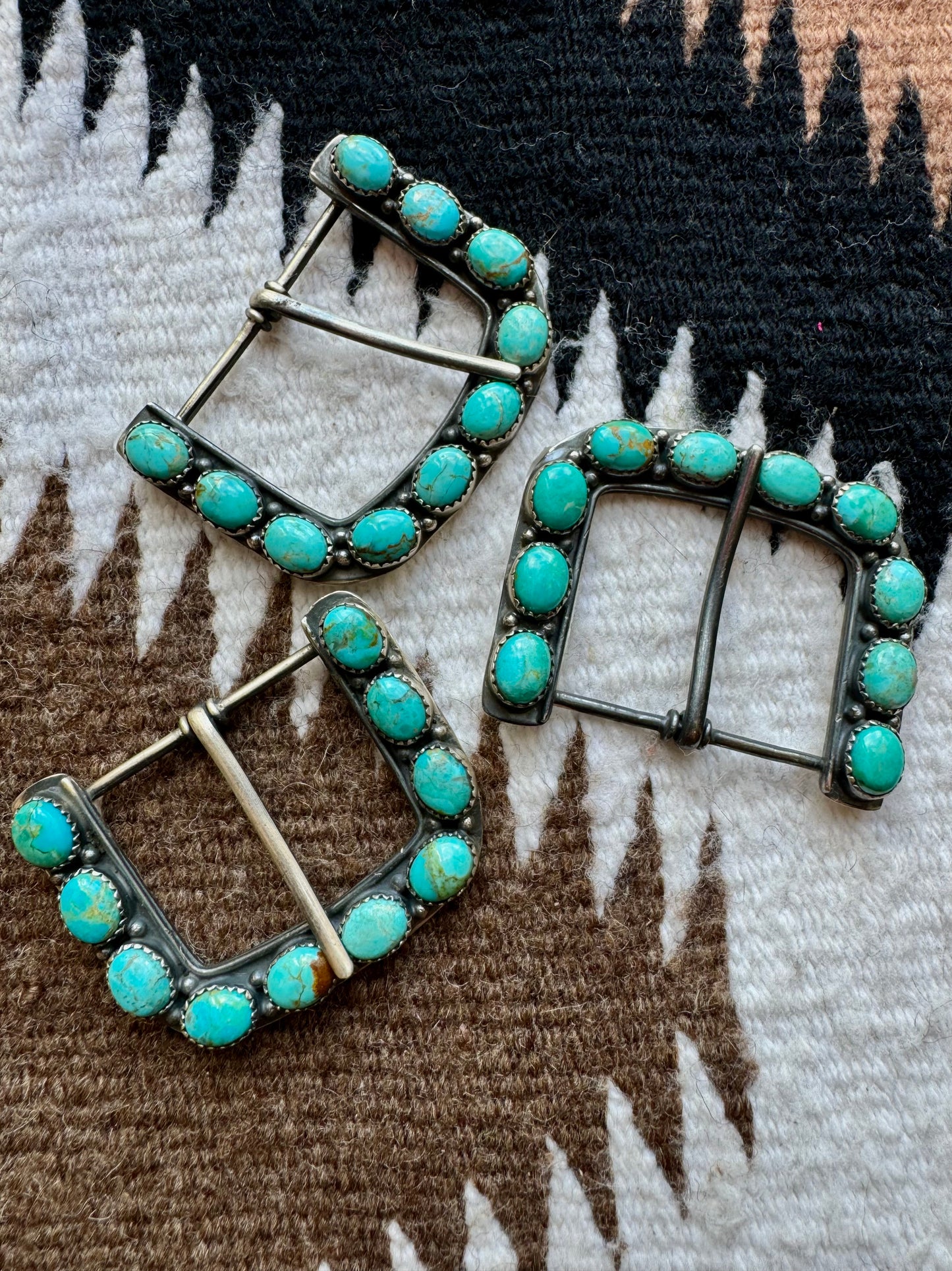 The Uno Hebillas Turquoise Buckles