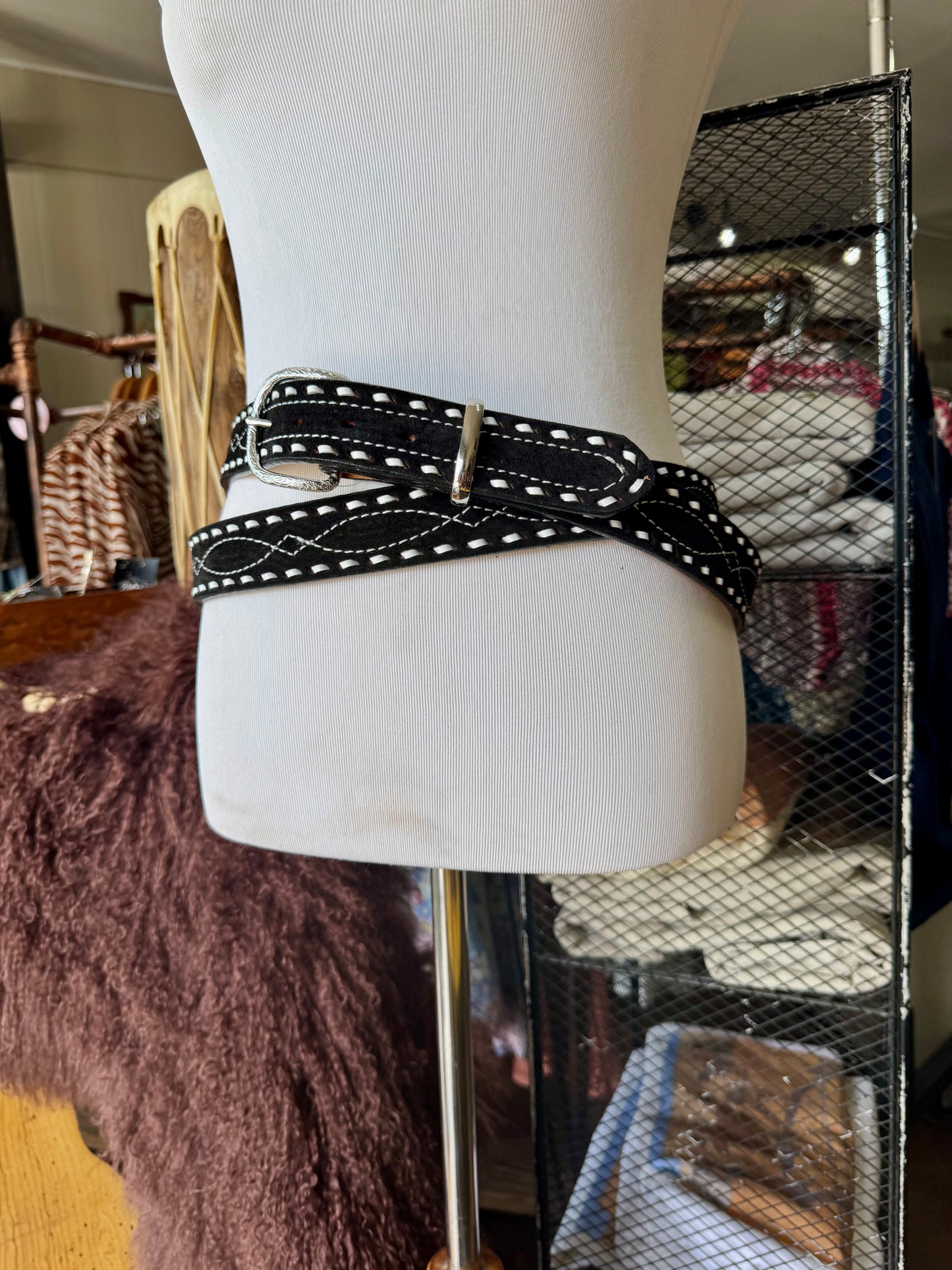 Black Buckstitch Gunslinger