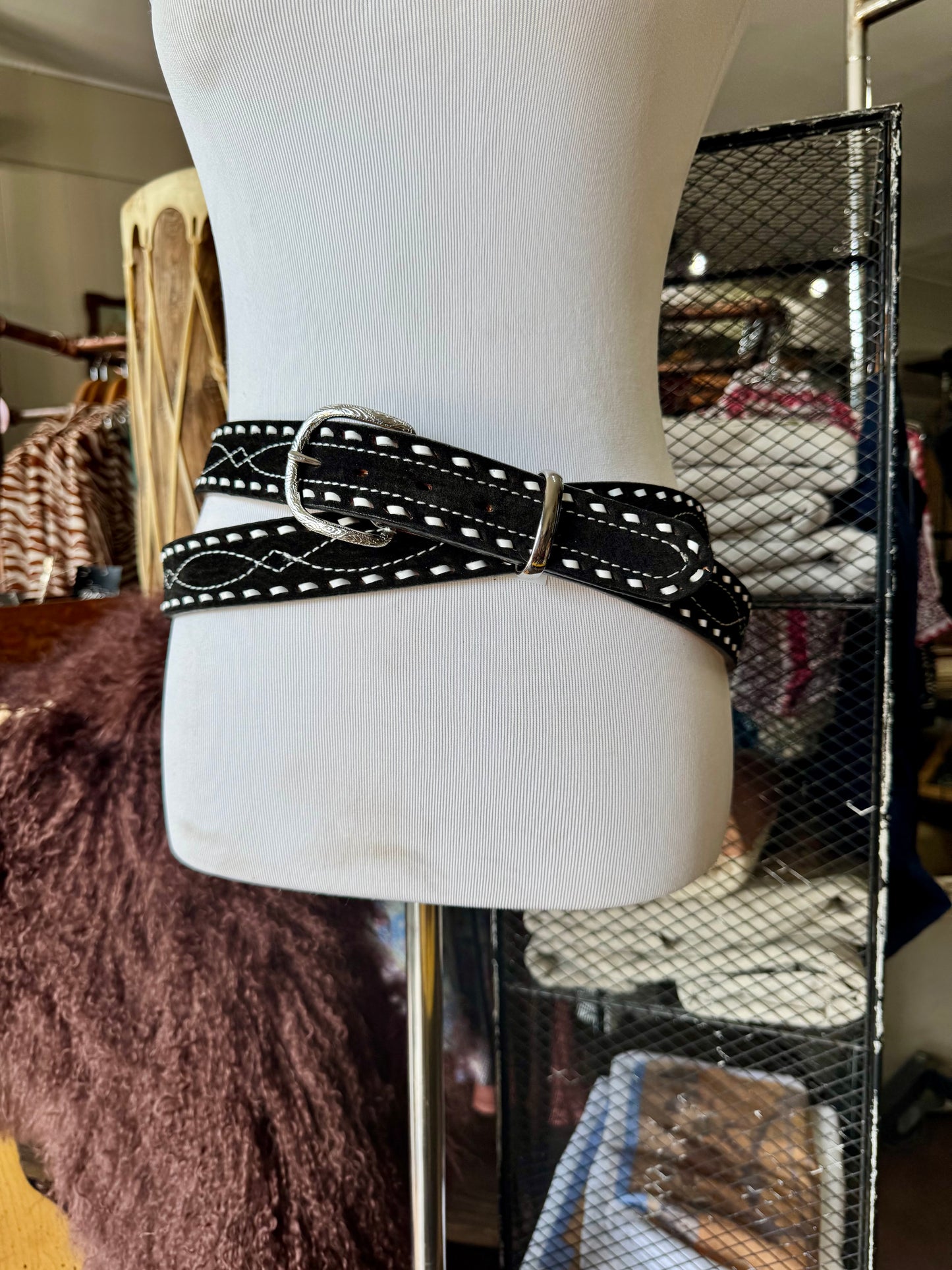 Black Buckstitch Gunslinger