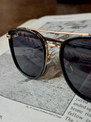 The Ivy - Black