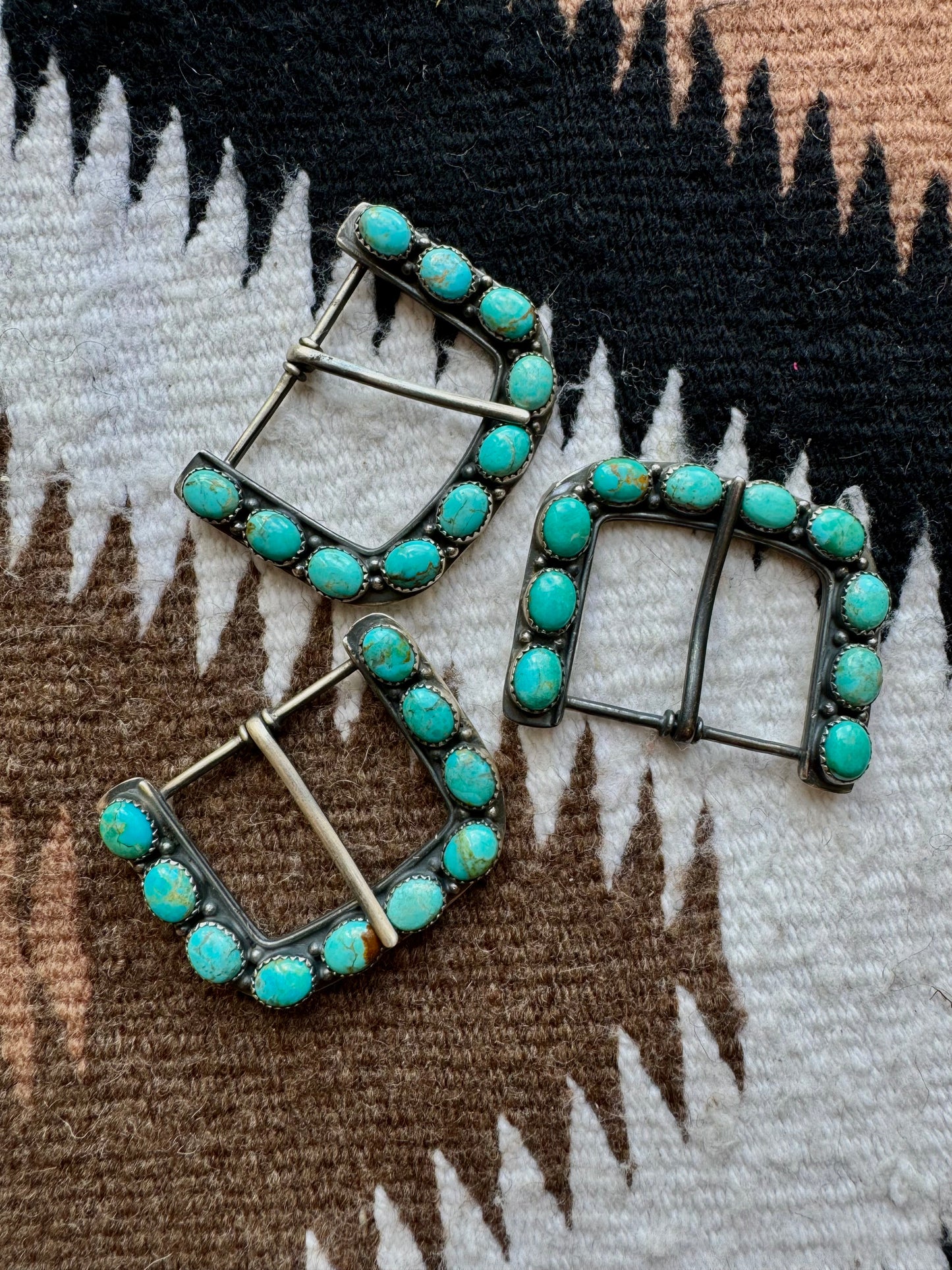 The Uno Hebillas Turquoise Buckles