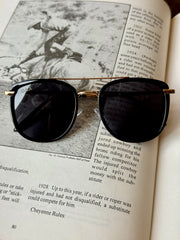 The Ivy - Black
