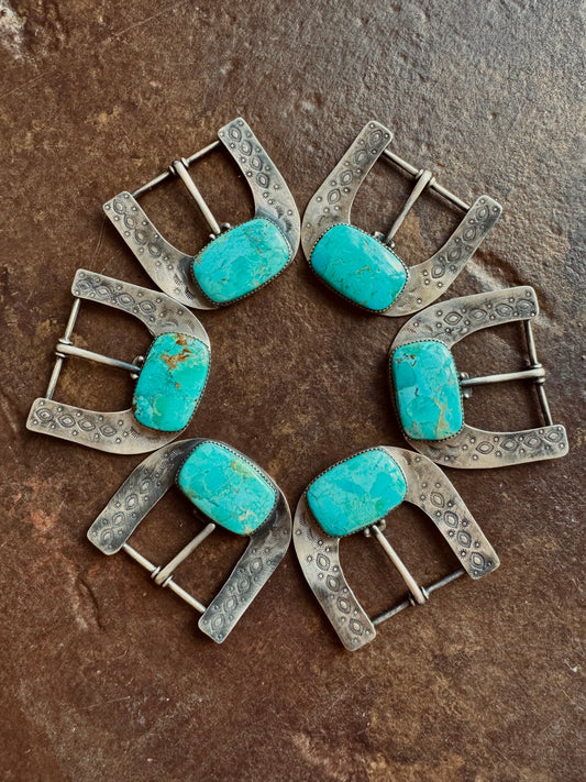 The Azul Hebillas Turquoise Buckles