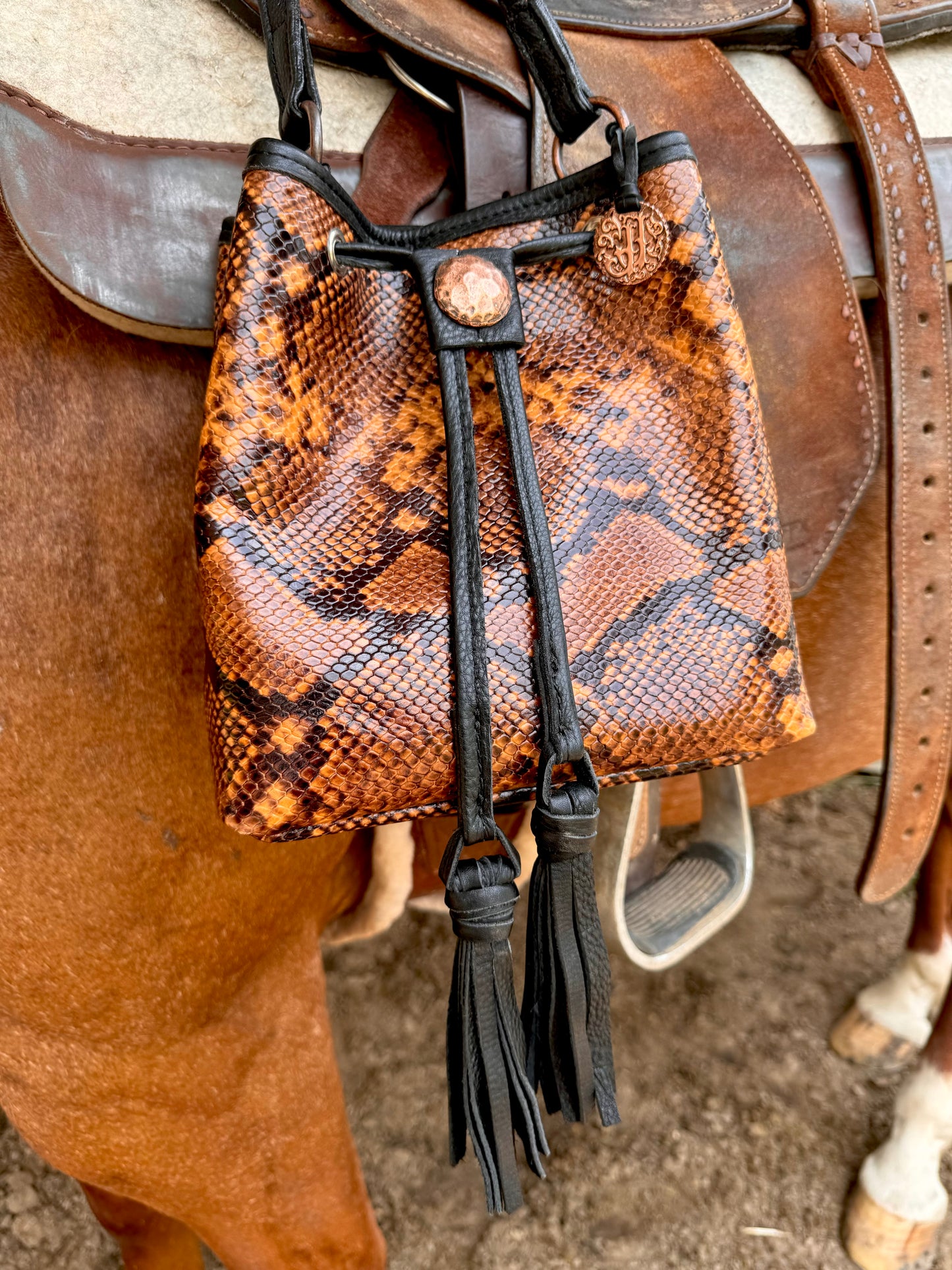 The Esconder Pouch Purse