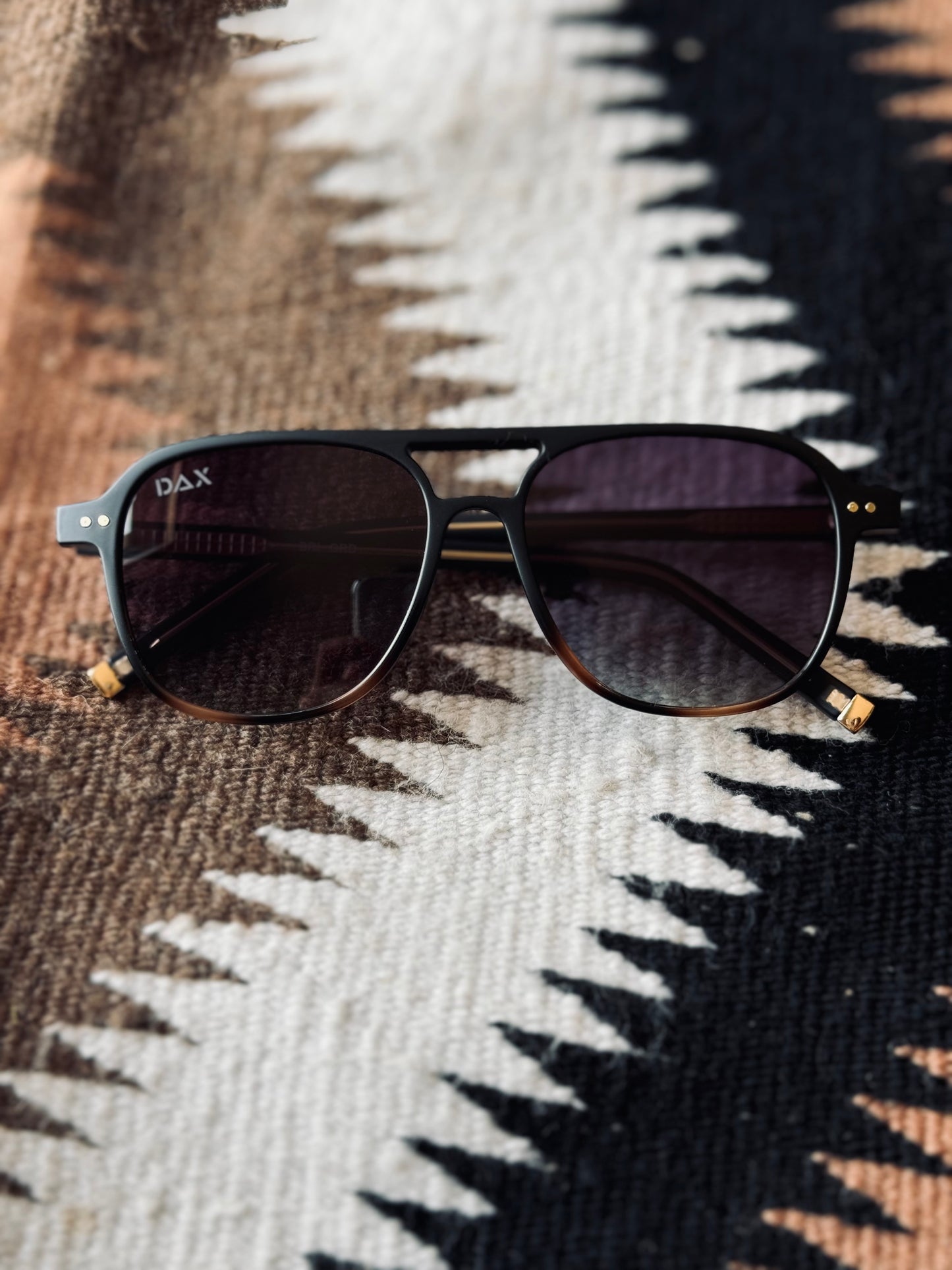 The Briggs - Black Gradient