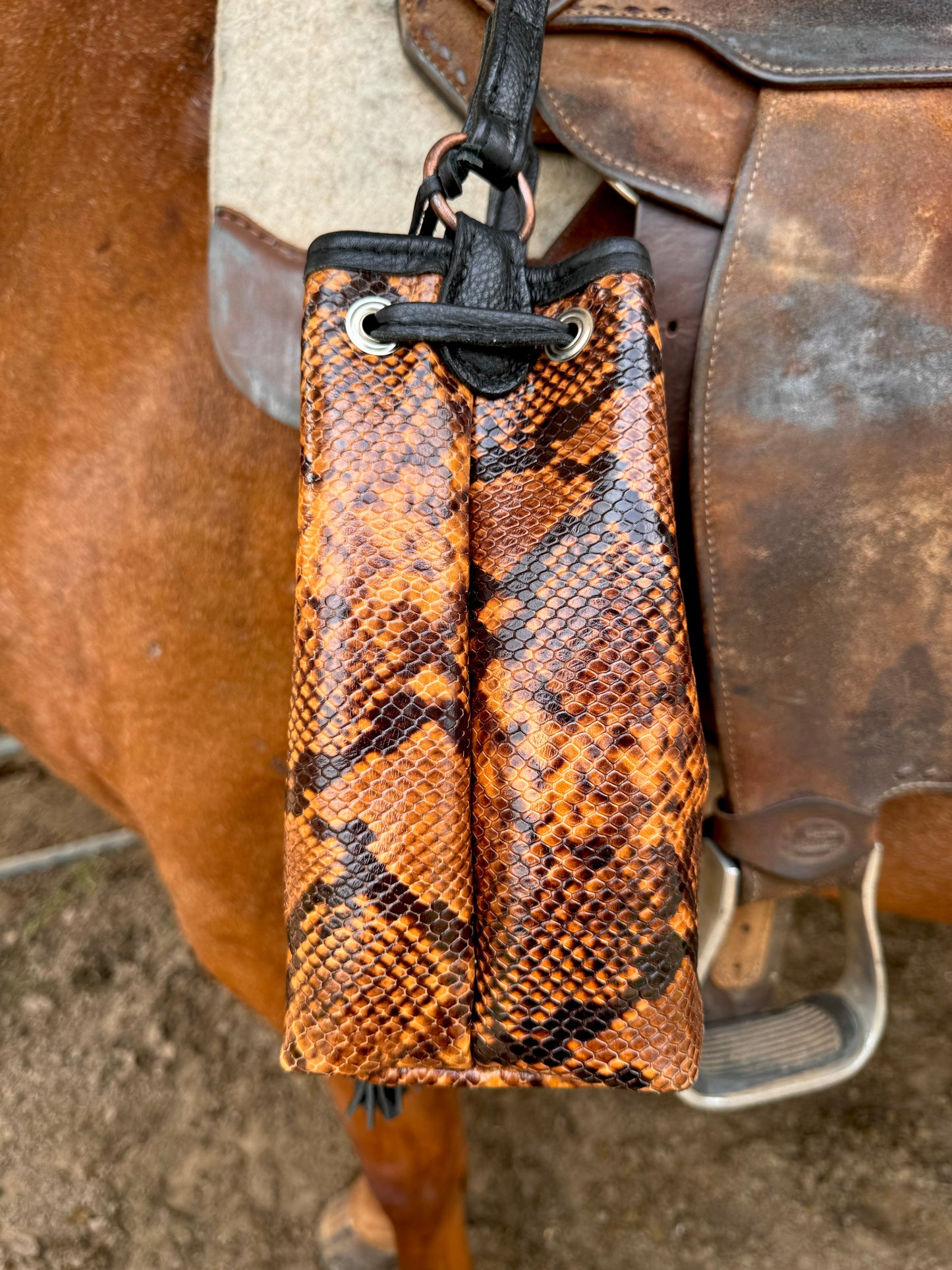 The Esconder Pouch Purse