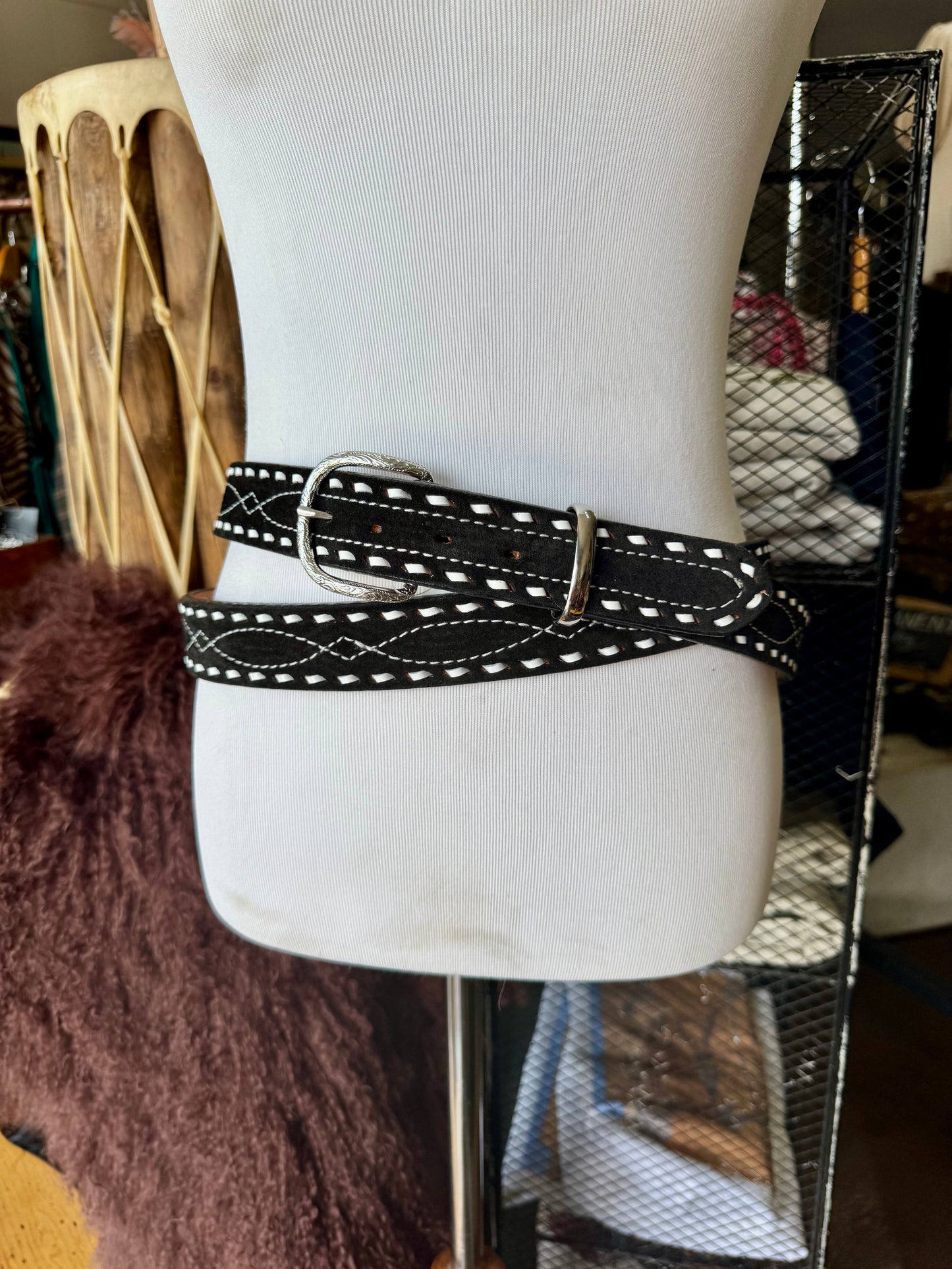 Black Buckstitch Gunslinger