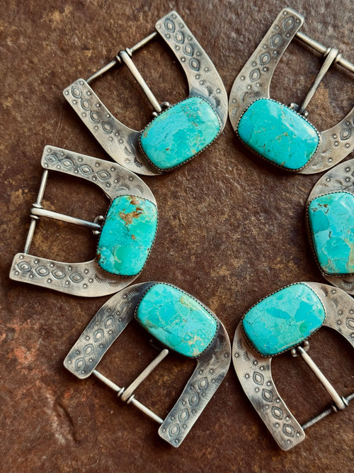 The Azul Hebillas Turquoise Buckles