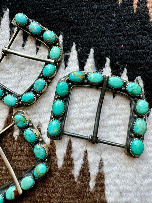 The Uno Hebillas Turquoise Buckles