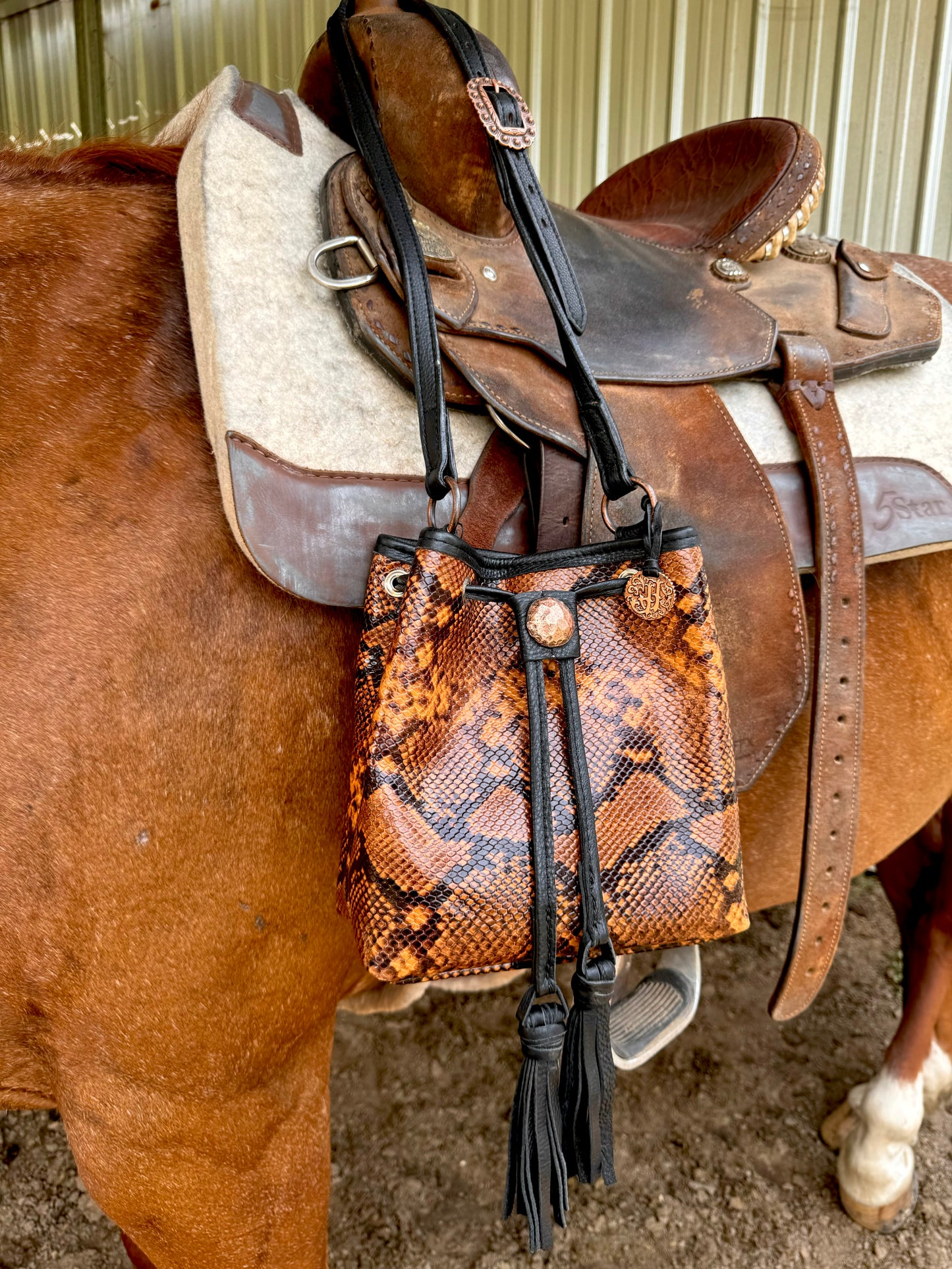 The Esconder Pouch Purse