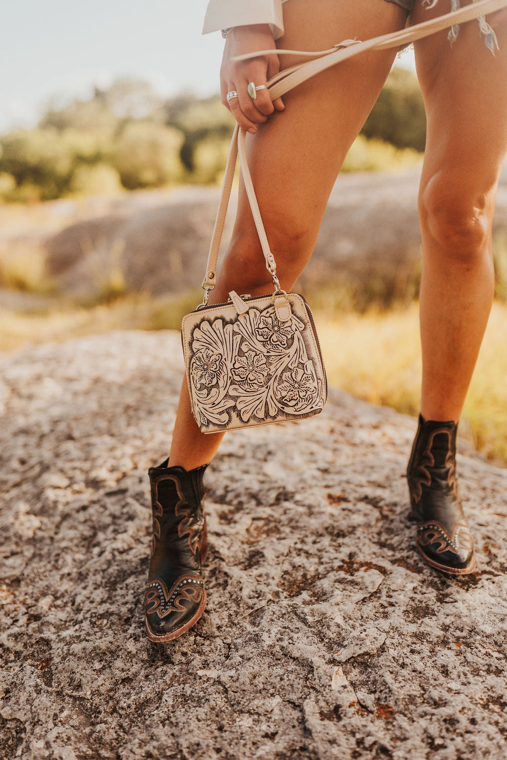 Catalina Chica Crossbody