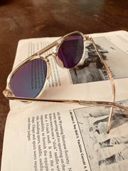 The Earhart - Gold